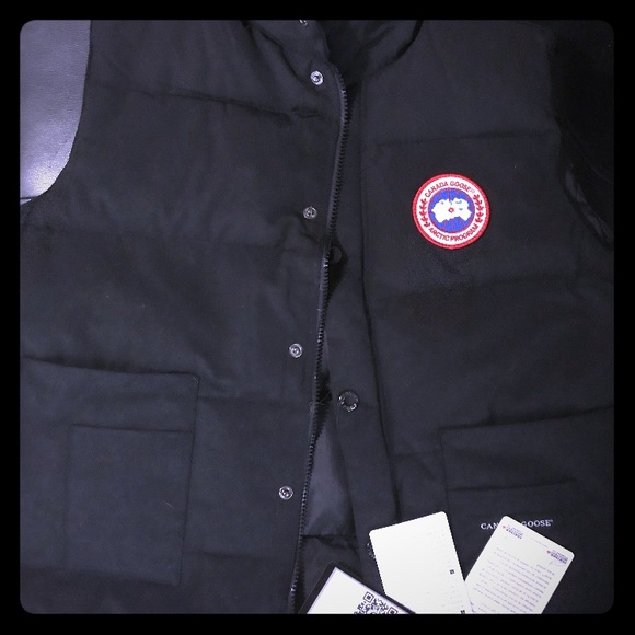 Canada Goose Jackets & Blazers - Used Canada Goose vest